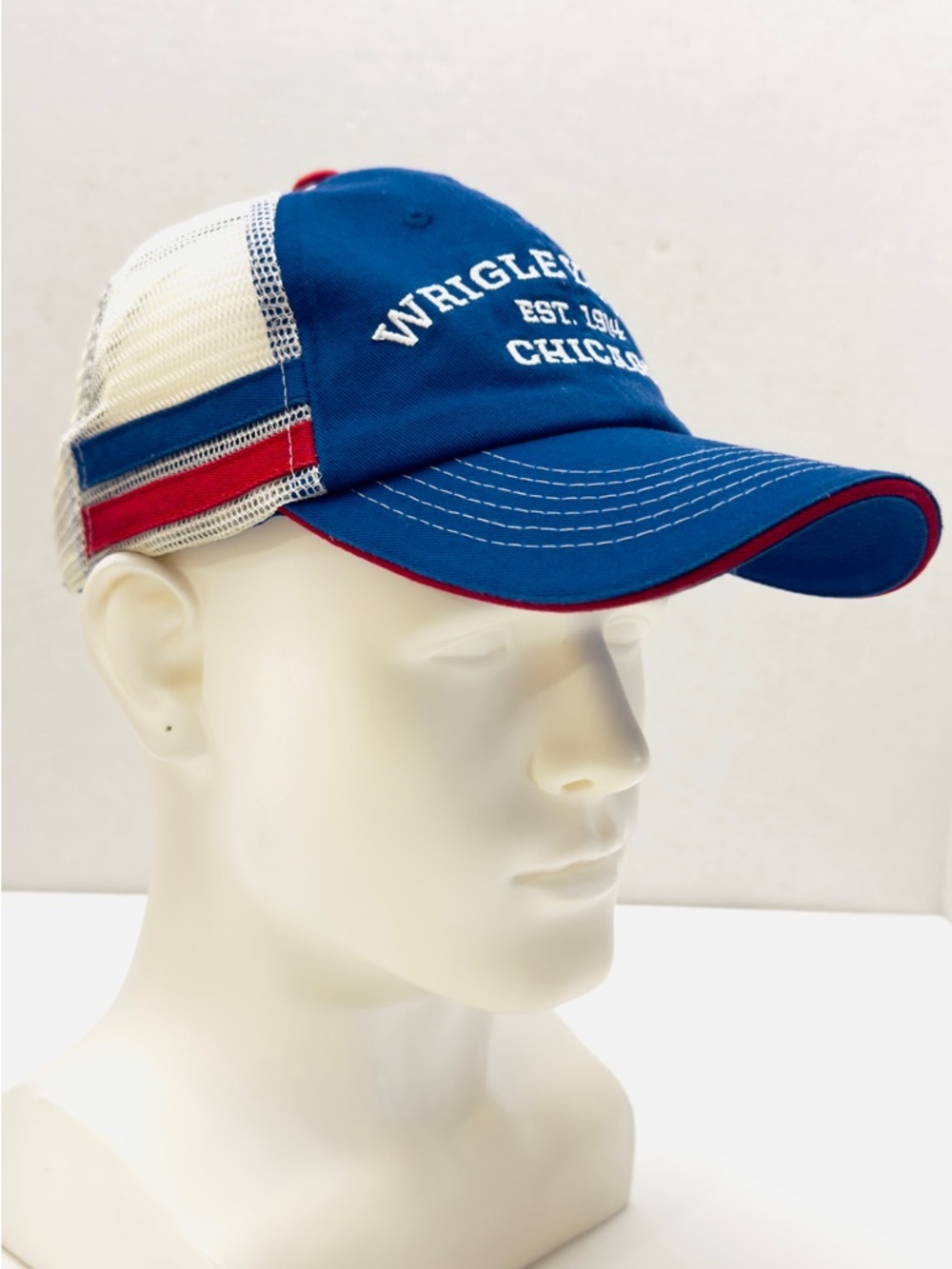 Wrigley Field Chicago Men’s Baseball Cap Royal Blue Vintage Trucker Style Hat